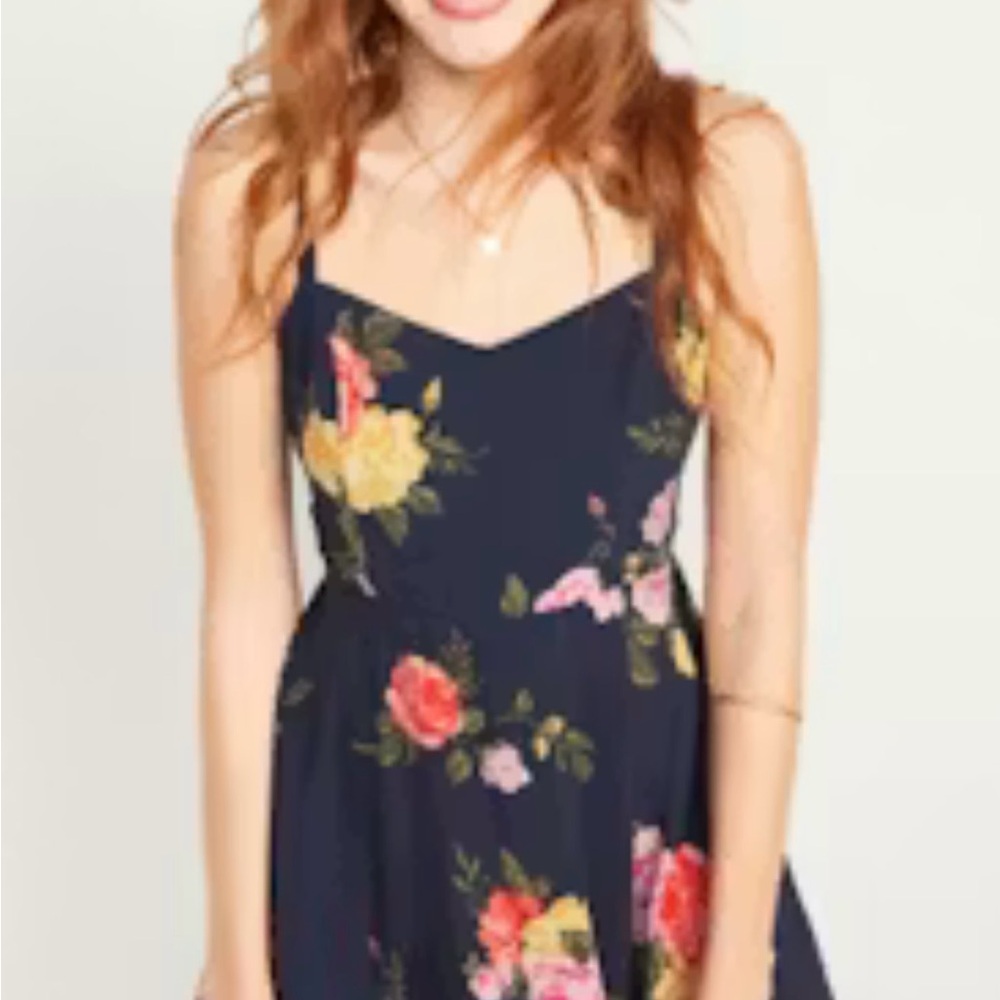 #351 Old Navy Black Floral Dress. Wonderful condition. Size Sm